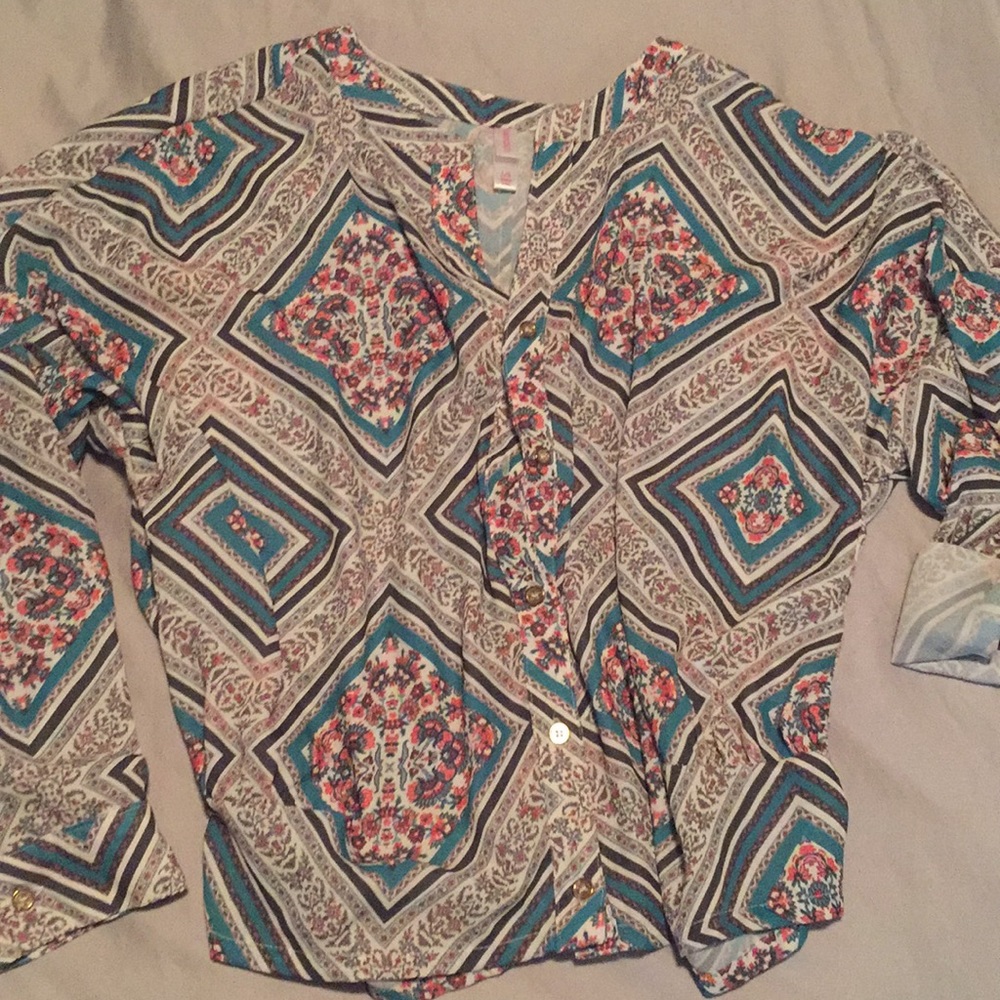 ⚠️5️⃣for💲3️⃣0️⃣⚠️ Xhilaration retro/boho blouse